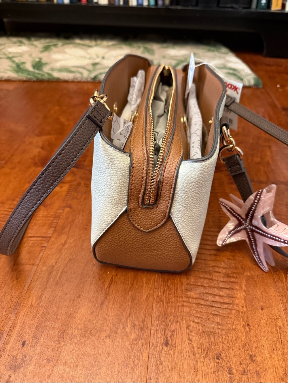 Cream and Brown Pebbled Faux Leather Shoulder Bag - Picture 6 of 12